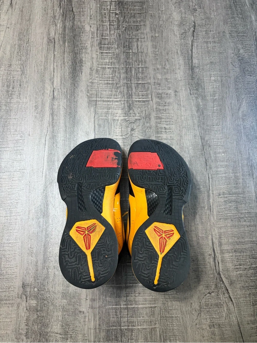 2010 nike zoom Kobe 5 Bruce Lee